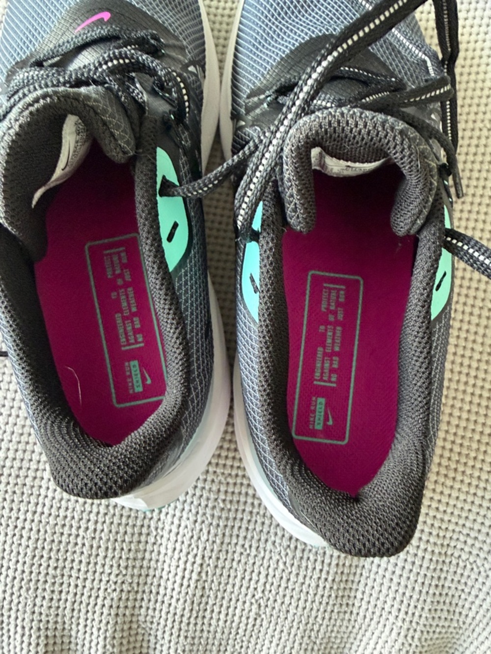 NWOT! Nike Winflo 7 Shield Women’s Grey and Teal Athletic Running Shoes - Picture 5 of 5